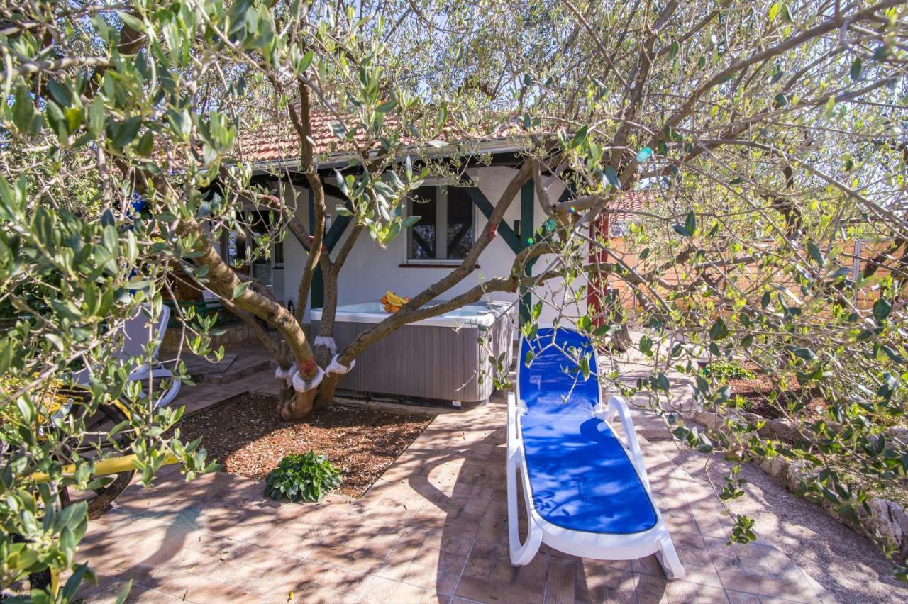 Holiday House Cvita Biograd Na Moru Eksteriør bilde